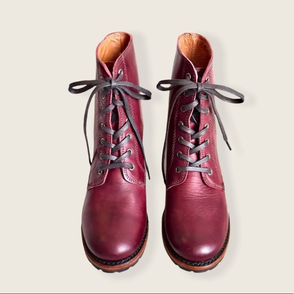 RARE Frye Sabrina 6G Cherry Retro Combat AnkleBoot - Picture 9 of 16